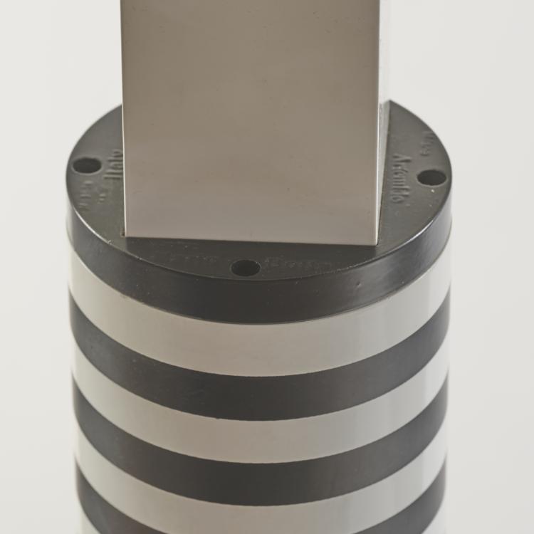 Bild 5 zu Objekt, Stehleuchte 'Shogun Terra', 1986, Mario Botta, Artemide, Mailand / Milan, 177A 428