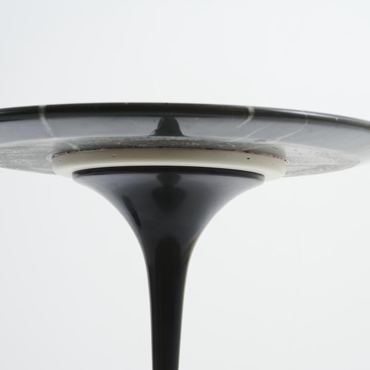 Bild 4 zu Objekt, Zwei Beistelltische 'Tulip' - '160 MC', 1957, Eero Saarinen, Knoll International, New York, 177A 196