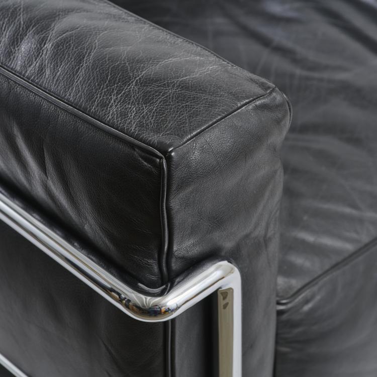 Bild 4 zu Objekt, Armchair 'LC 3', 1928 (design), Pierre Jeanneret,Charlotte Perriand,Le Corbusier Charles-&Eacute;douard Jeanneret-Gris, Cassina, Mailand / Milan, 177A 22