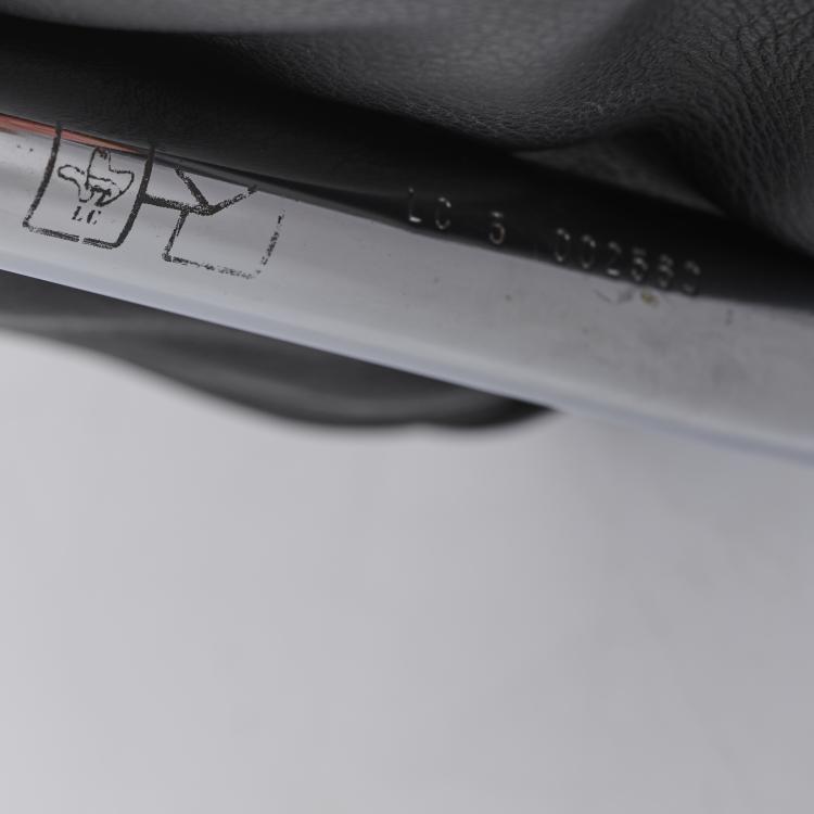 Bild 6 zu Objekt, Armchair 'LC 3', 1928 (design), Pierre Jeanneret,Charlotte Perriand,Le Corbusier Charles-&Eacute;douard Jeanneret-Gris, Cassina, Mailand / Milan, 177A 22