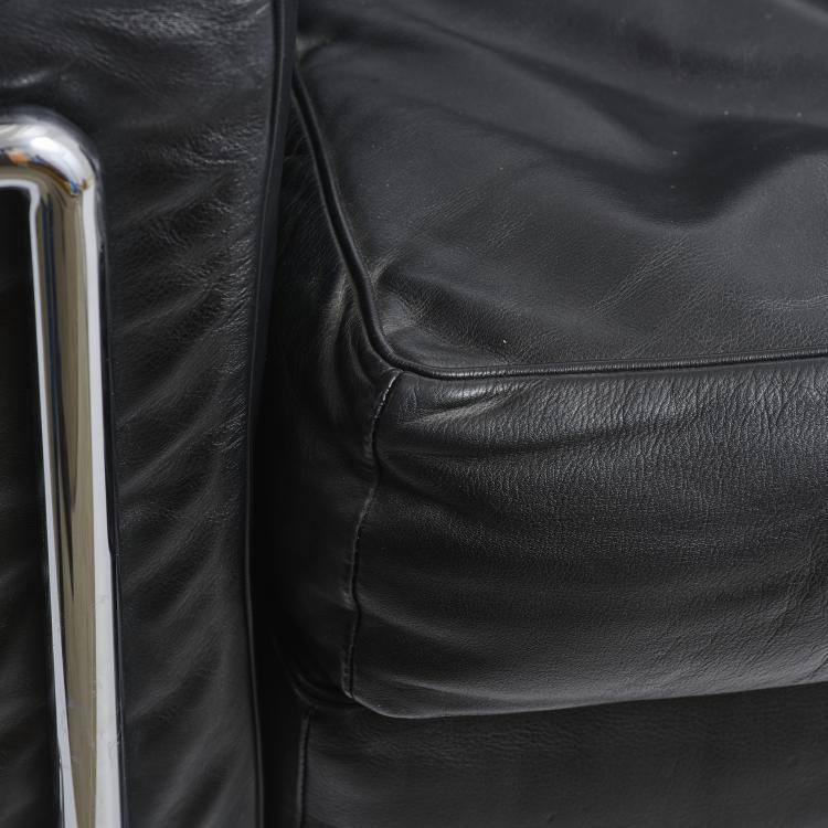 Bild 6 zu Objekt, 'LC 2' easy chair, 1928 (design), Pierre Jeanneret,Charlotte Perriand,Le Corbusier Charles-&Eacute;douard Jeanneret-Gris, Cassina, Mailand / Milan, 177A 27