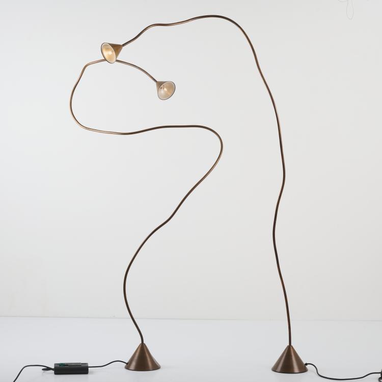Bild 1 zu Objekt, Two floor lamps 'Papiro', 1989 (design), Sergio Calatroni, Pallucco, Rom, 177A 451