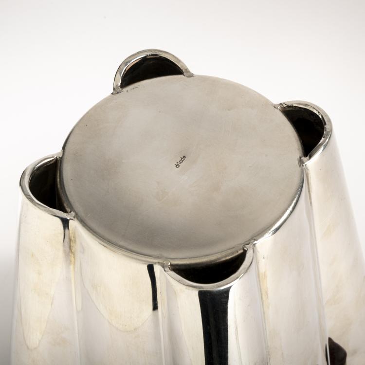 Bild 2 zu Objekt, Eisk&uuml;bel 'Follies Camille', 1991, Bořek &Scaron;&iacute;pek, Driade, Caorso, 177A 160