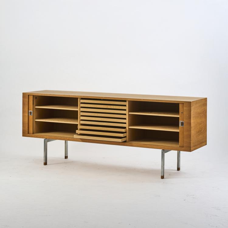 Bild 2 zu Objekt, Sideboard 'Ry-25', c. 1959, Hans J. Wegner, Ry-M&oslash;bler, Kopenhagen / Copenhagen, 177A 216