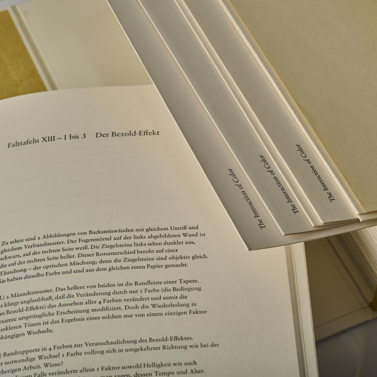 Bild 3 zu Objekt, Mappenwerk 'Interaction of Color', 1973, Josef Albers, 177C 711