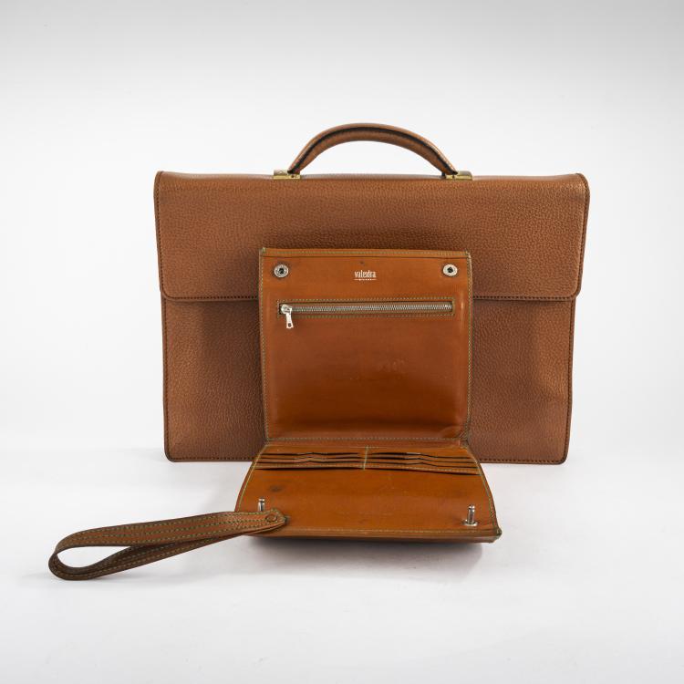 Bild 4 zu Objekt, Aktentasche 'Dial Lock Leather' und Herrenhandtasche, 1970/80er Jahre, Valextra, Mailand / Milan, 177A 129