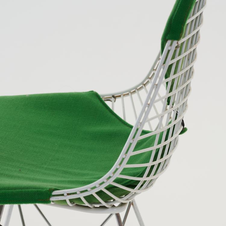 Bild 4 zu Objekt, 6 'Wire Chair - DKR-2' chairs, Eiffel Tower base 'Bikini' upholstery, c. 1951, Charles & Ray Eames, Vitra, Birsfelden; Miller, Herman, Zeeland, 178B 664