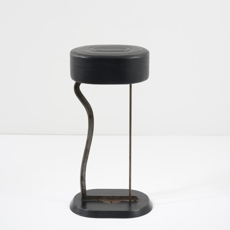 Bild 1 zu Objekt, Prototyp Barhocker 'Barstool No. 2', 1928 (Entwurf), Eileen Gray, Vereinigte Werkst&auml;tten, M&uuml;nchen (zugeschrieben/attr.), 177A 21