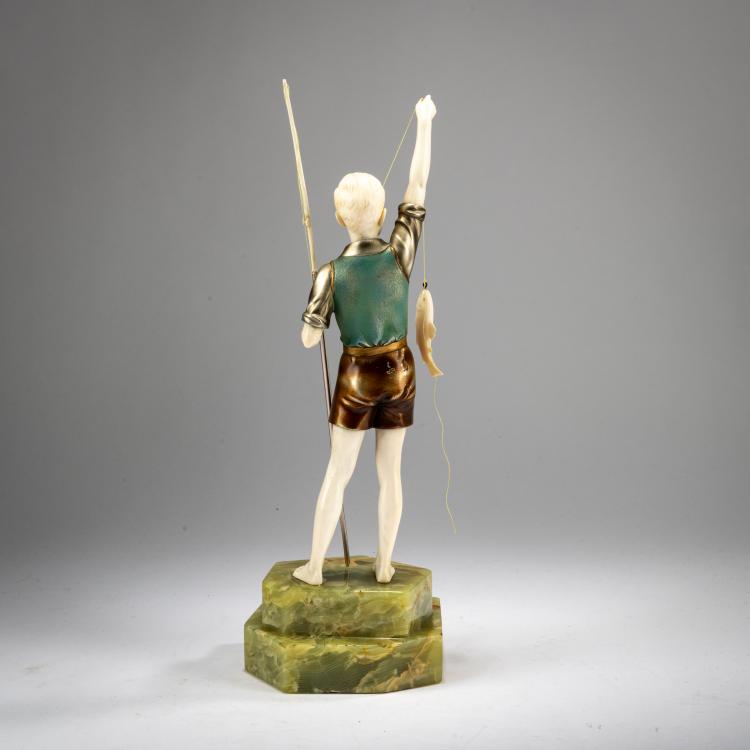 Bild 3 zu Objekt, Chryselephantinfigur 'Fischerjunge', um 1930, Ferdinand Preiss, 178A 268