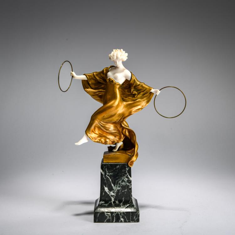 Hauptbild zu Objekt, Chryselephantinfigur 'Reifent&auml;nzerin', 1900-15, Ernst Seger, Kionsek, Robert (zug./attr.), 178A 275