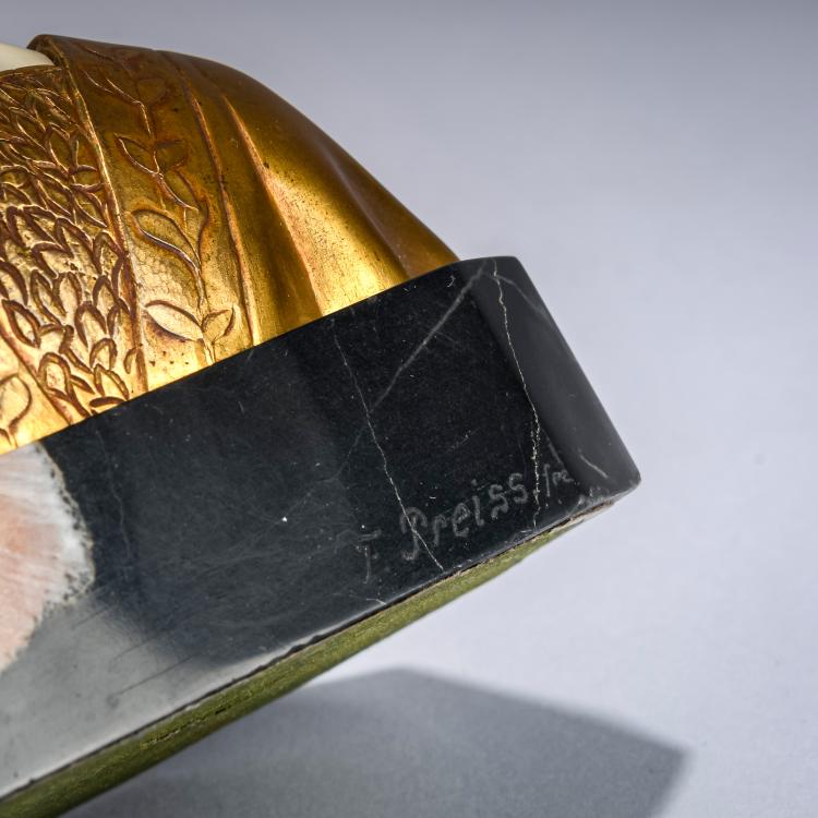 Bild 4 zu Objekt, Chryselephantinfigur 'Frauenb&uuml;ste', um 1930, Ferdinand Preiss, 178A 272