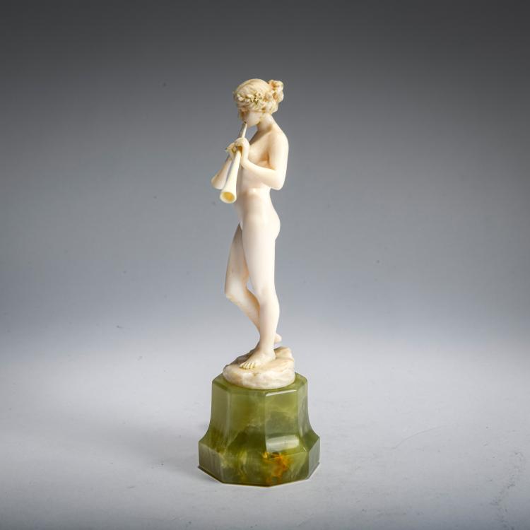 Bild 3 zu Objekt, Elfenbeinfigur 'Dame, Doppelaulos blasend', vor 1914, Ferdinand Preiss, 178A 248