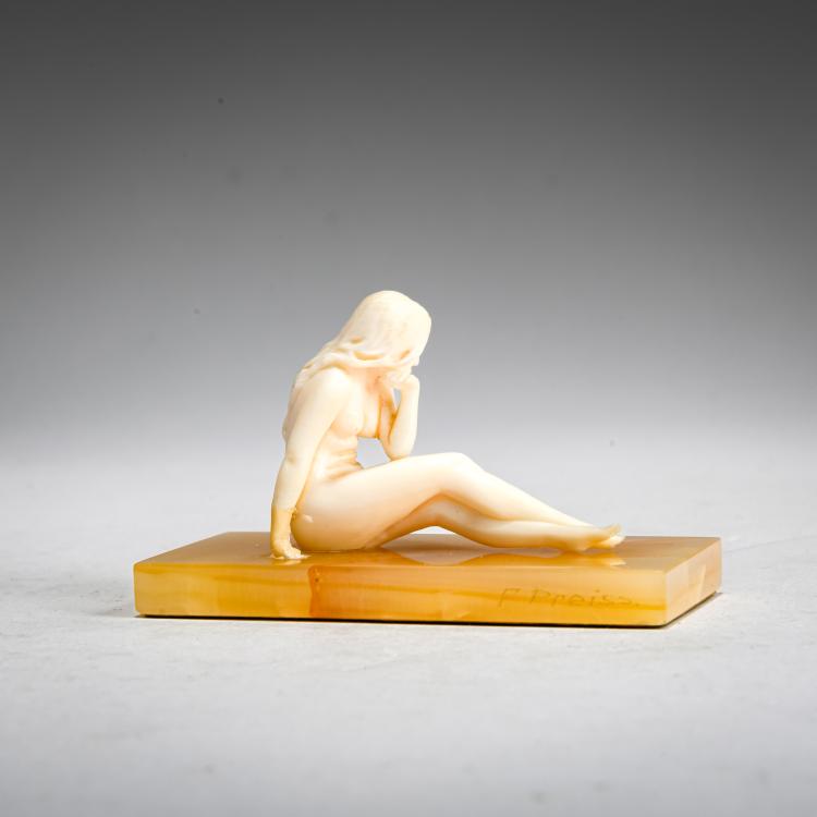 Hauptbild zu Objekt, Elfenbeinfigur 'Ruhend', vor 1914, Ferdinand Preiss, 178A 249