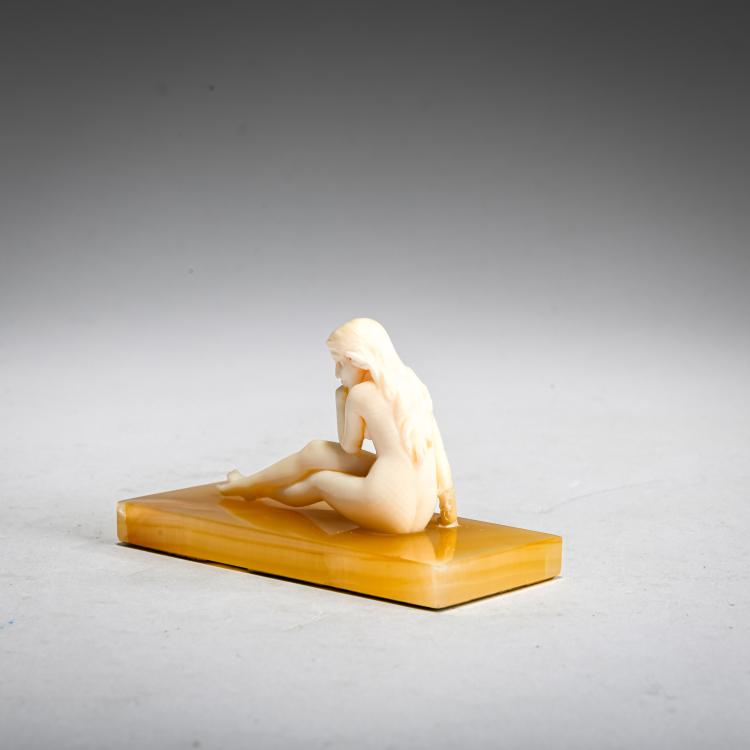 Bild 2 zu Objekt, Elfenbeinfigur 'Ruhend', vor 1914, Ferdinand Preiss, 178A 249