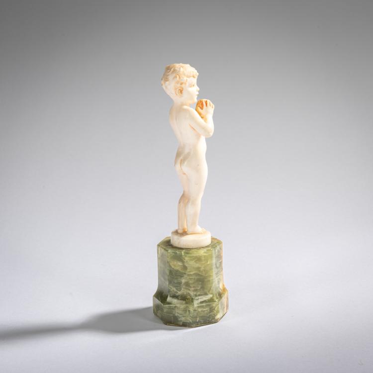 Bild 1 zu Objekt, Elfenbeinfigur 'Knabe mit Apfel', vor 1914, Ferdinand Preiss, 178A 255