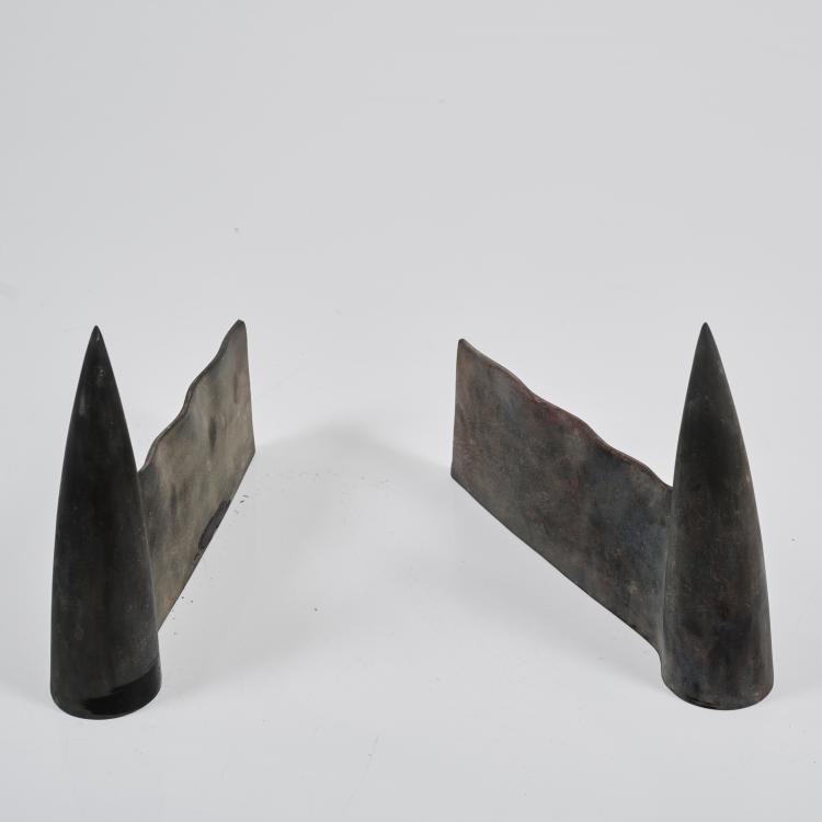 Bild 1 zu Objekt, Two andirons 'Tito Lucifer', 1986/87, Philippe Starck, O.W.O, Montfort-l'Amaury, 177A 138