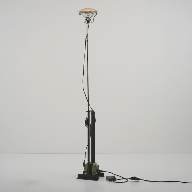 Bild 1 zu Objekt, Stehleuchte 'Toio', 1962 (Entwurf), Achille Castiglioni,Pier Giacomo Castiglioni, Flos, Brescia, 177A 293