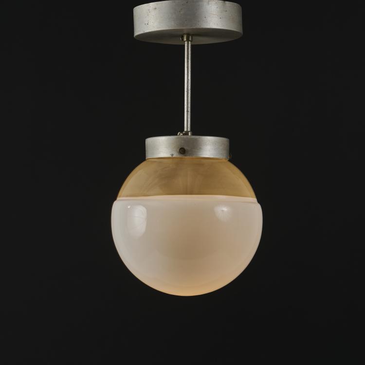 Hauptbild zu Objekt, Ceiling light from the Bauhaus Dessau, 1926, Marianne Brandt, Bauhaus, Dessau (wohl/prob.), 177A 16