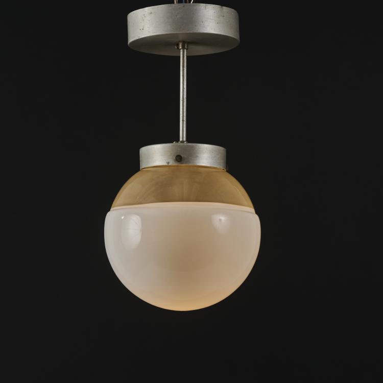 Bild 1 zu Objekt, Ceiling light from the Bauhaus Dessau, 1926, Marianne Brandt, Bauhaus, Dessau (wohl/prob.), 177A 16