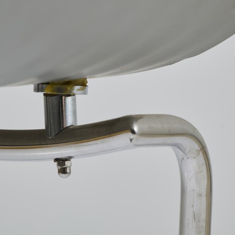 Bild 5 zu Objekt, Vier St&uuml;hle 'Tom Vac', 1997 (Entwurf), Ron Arad,Tom Vack, Arad Ron Associates, London, 178B 922