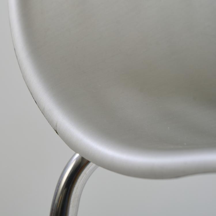 Bild 6 zu Objekt, Vier St&uuml;hle 'Tom Vac', 1997 (Entwurf), Ron Arad,Tom Vack, Arad Ron Associates, London, 178B 922