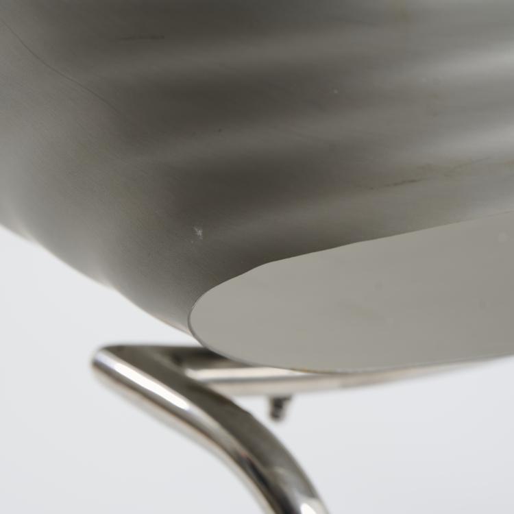 Bild 7 zu Objekt, Zwei St&uuml;hle 'Tom Vac', 1997 (Entwurf), Ron Arad,Tom Vack, Arad Ron Associates, London, 178B 923