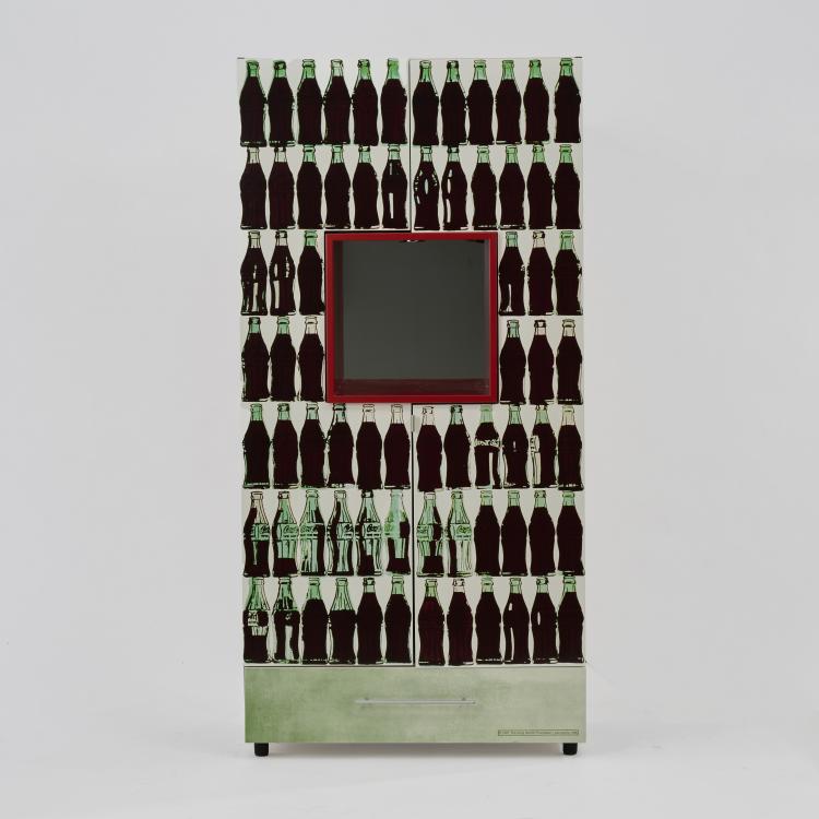 Bild 2 zu Objekt, '210 Coca-Cola Bottles' Liquor Cabinet, 1962, Andy Warhol, Art Design by hb Collection, 177A 348