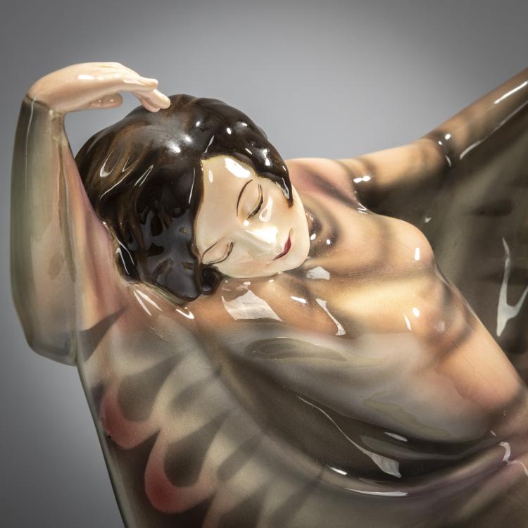 Bild 2 zu Objekt, 'T&auml;nzerin im Schmetterlingskost&uuml;m (sich drehend)', 1929, Josef Lorenzl, Goldscheider, Friedrich, Wien / Vienna, 178A 386