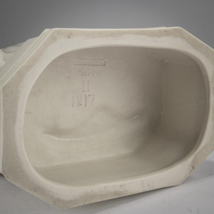 Bild 3 zu Objekt, 'Helmaffe', 1919/20, Anton Puchegger, Schwarzburger Werkst&auml;tten f&uuml;r Porzellankunst, Unterweissbach, 178A 306