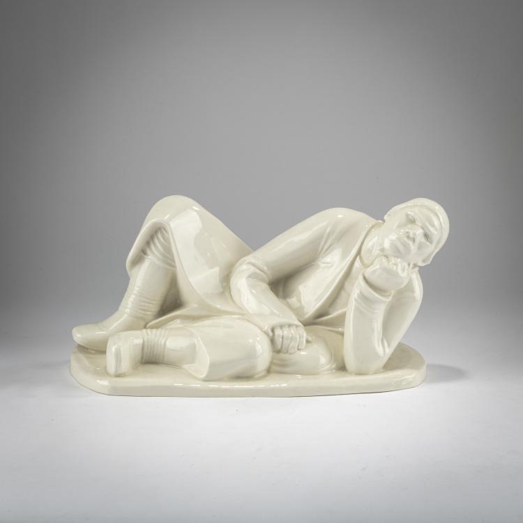 Hauptbild zu Objekt, 'Liegender Bauer', 1908, Ernst Barlach, Schwarzburger Werkst&auml;tten f&uuml;r Porzellankunst, Unterweissbach, 178A 304