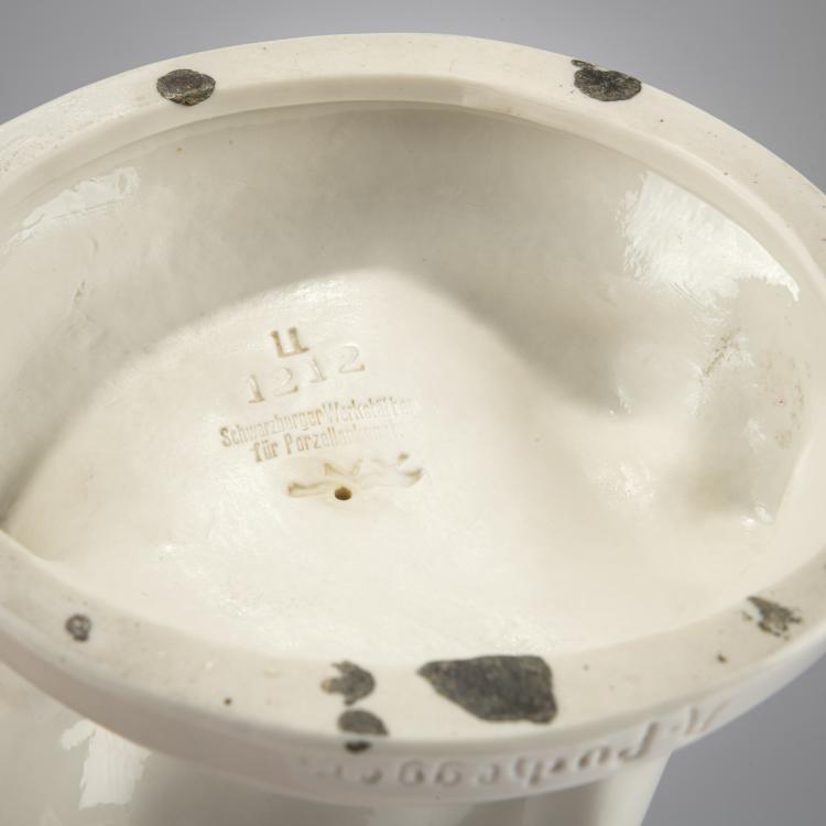 Bild 3 zu Objekt, 'Affenmutter mit Jungem', 1919/20, Anton Puchegger, Schwarzburger Werkst&auml;tten f&uuml;r Porzellankunst, Unterweissbach, 178A 307