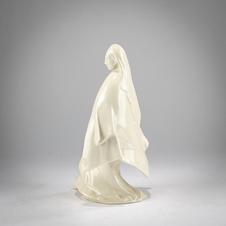 Bild 1 zu Objekt, 'Schreitende Dame' (Tilla Durieux), 1909, Ernst Barlach, Schwarzburger Werkst&auml;tten f&uuml;r Porzellankunst, Unterweissbach, 178A 305