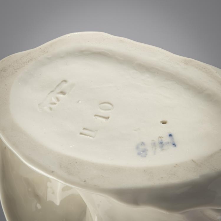 Bild 3 zu Objekt, 'Schreitende Dame' (Tilla Durieux), 1909, Ernst Barlach, Schwarzburger Werkst&auml;tten f&uuml;r Porzellankunst, Unterweissbach, 178A 305