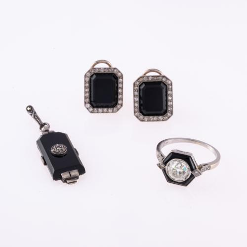 Art Déco Ring mit passenden Ohrclips und Anhänger