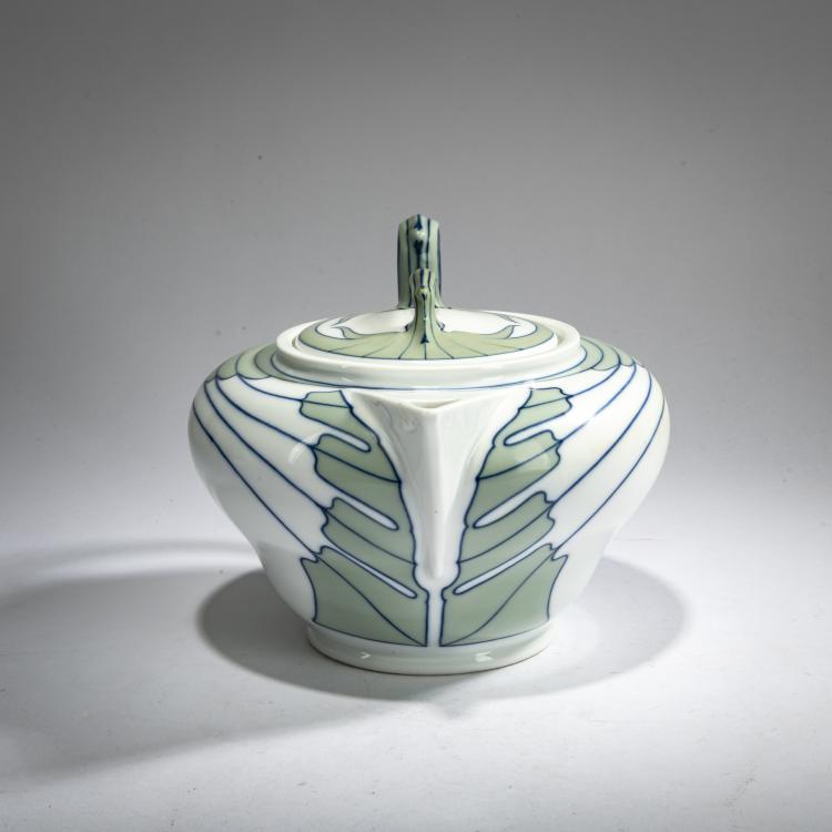 Bild 1 zu Objekt, Teekanne 'Fl&uuml;gelmuster', 1901, Rudolf Hentschel, Meissen, KPM, 178A 327
