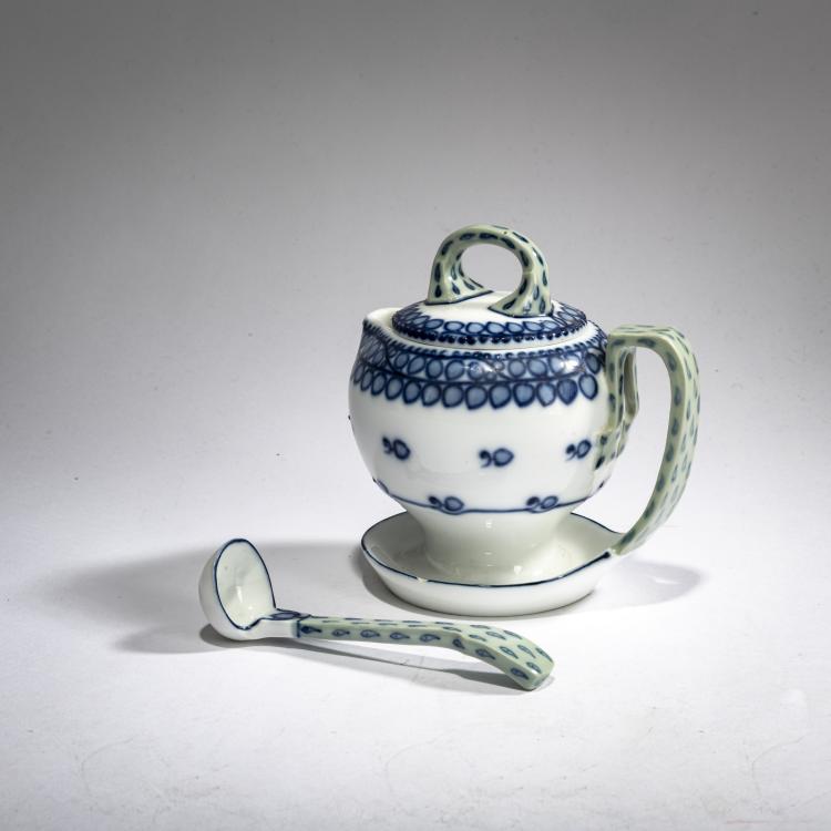 Bild 1 zu Objekt, Mustard Pot with Spoon, 1903/04, Richard Riemerschmid, Meissen, KPM, 178A 332