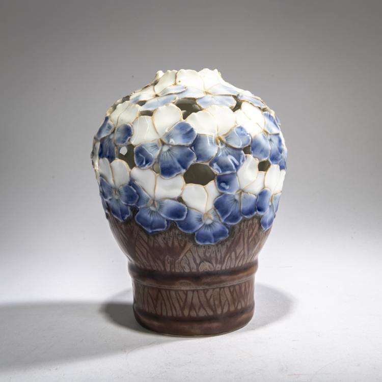 Bild 2 zu Objekt, Unikat-Vase, um 1914, Fanny Garde, Bing & Gr&oslash;ndahl, Kopenhagen / Copenhagen, 178A 315