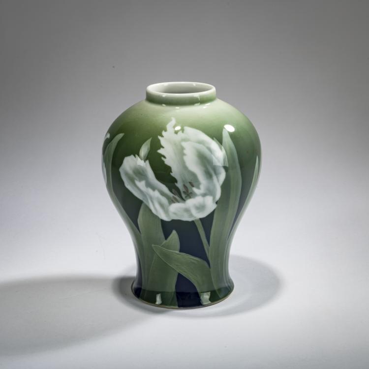 Bild 1 zu Objekt, Vase 'Tulpen', um 1911, Porsgrunds Porzellanfabrik, Porsgrunn, Norwegen / Norway, 178A 338