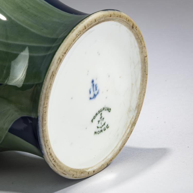 Bild 2 zu Objekt, Vase 'Tulpen', um 1911, Porsgrunds Porzellanfabrik, Porsgrunn, Norwegen / Norway, 178A 338