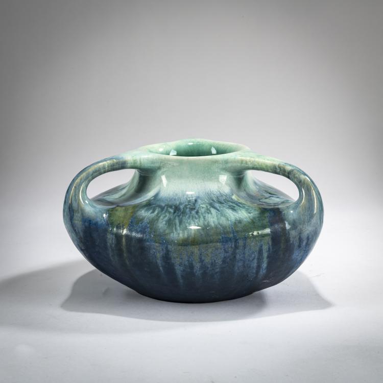 Hauptbild zu Objekt, Vase mit drei Henkeln '743', 1907/08, Henry van de Velde, Gebauer, Carl, B&uuml;rgel, 178A 365