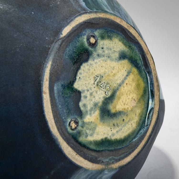 Bild 2 zu Objekt, Vase mit drei Henkeln '743', 1907/08, Henry van de Velde, Gebauer, Carl, B&uuml;rgel, 178A 365