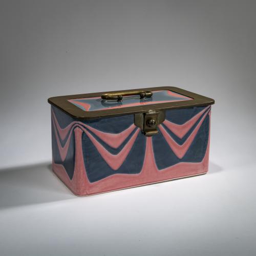 Box, presumably 1907