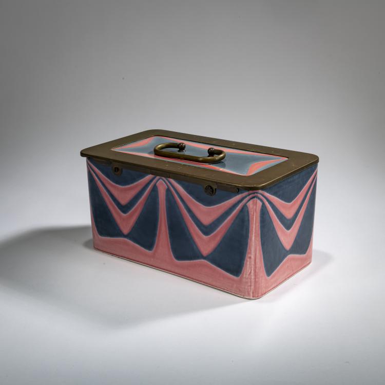 Bild 2 zu Objekt, Schatulle, wohl 1907, Christian Neureuther, W&auml;chtersbacher Steingutfabrik, Schlierbach, 178A 380