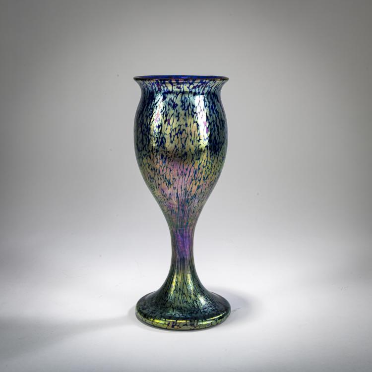 Hauptbild zu Objekt, 'Papillon'-Pokalvase, um 1899, L&ouml;tz Wwe., Klosterm&uuml;hle / Klastersky Mlyn, 178A 194