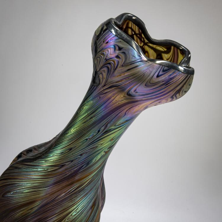 Bild 3 zu Objekt, Vase mit Silver-Overlay, um 1900, Kralik, Wilhelm, Sohn / Son, Eleonorenhain / Lenora, 178A 186