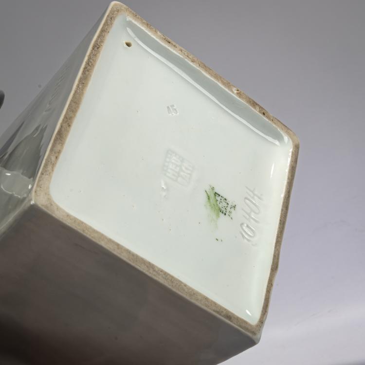 Bild 3 zu Objekt, Taube mit Federf&uuml;&szlig;en, um 1910, Klaus Mohr, Heubach, Lichte, 178A 283