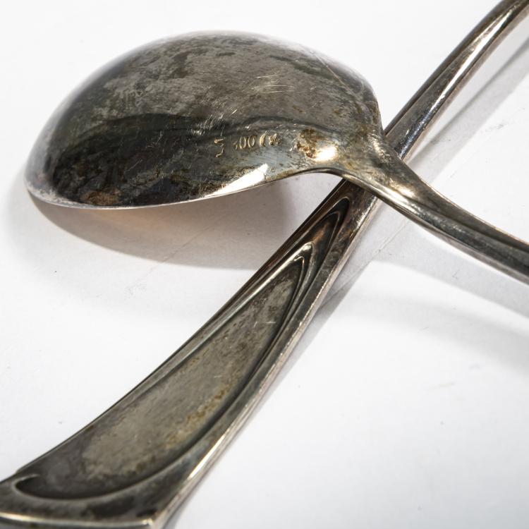 Bild 2 zu Objekt, Zwei Vorlegel&ouml;ffel '27100', 1902-05, Koch & Bergfeld, Bremen, 178A 465