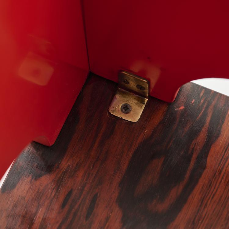 Bild 3 zu Objekt, Two 'Dado'- 'T29' side tables, 1963, Ettore Sottsass, Poltronova, Pistoia, 178B 733