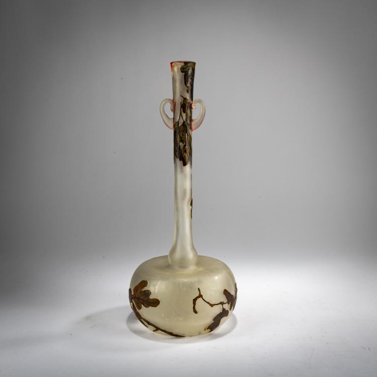 Bild 2 zu Objekt, Henkelvase 'Feuilles de Ch&ecirc;ne avec Capricorne du Ch&ecirc;ne', um 1910, Muller Fr&egrave;res, Lun&eacute;ville, 178A 147