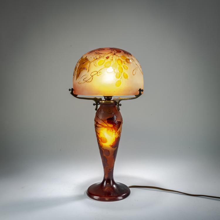 Hauptbild zu Objekt, Table light 'Vigne vierge', 1920-36, Emile Gall&eacute;, Gall&eacute;, Nancy, 178A 112